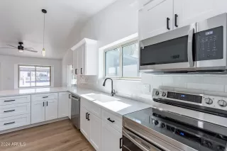 Photo #4: 6721730 Listing