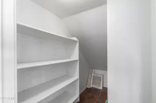 Photo #6: 6722185 Listing