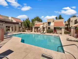 Photo #5: 6722253 Listing