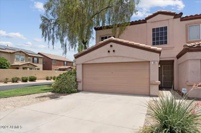 MLS: 6722292 Condo For Sale