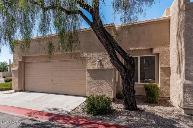 MLS: 6722566 Condo For Sale