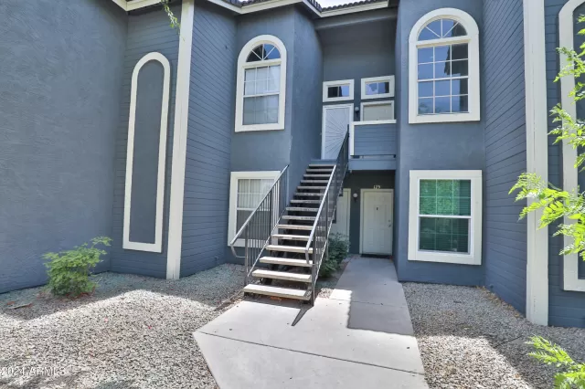 MLS: 6722628 Condo For Sale