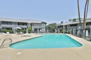 Photo #5: 6722628 Listing 