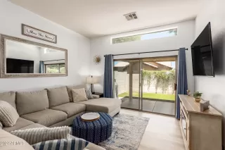 Photo #3: 6722646 Listing