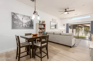 Photo #6: 6722646 Listing