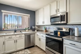 Photo #4: 6722918 Listing