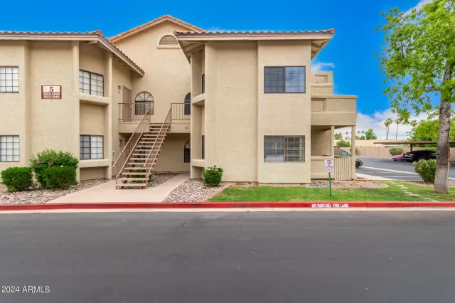 MLS: 6722948 Condo For Sale