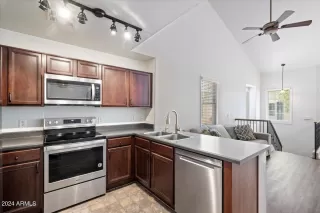 Photo #6: 6723201 Listing