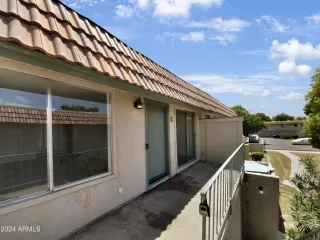 Photo #5: 6723254 Listing