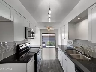 Photo #6: 6723254 Listing