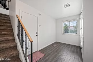 Photo #5: 6723295 Listing