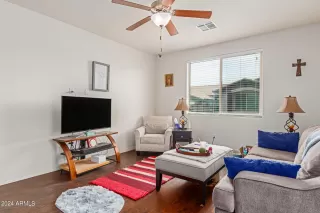 Photo #2: 6723328 Listing