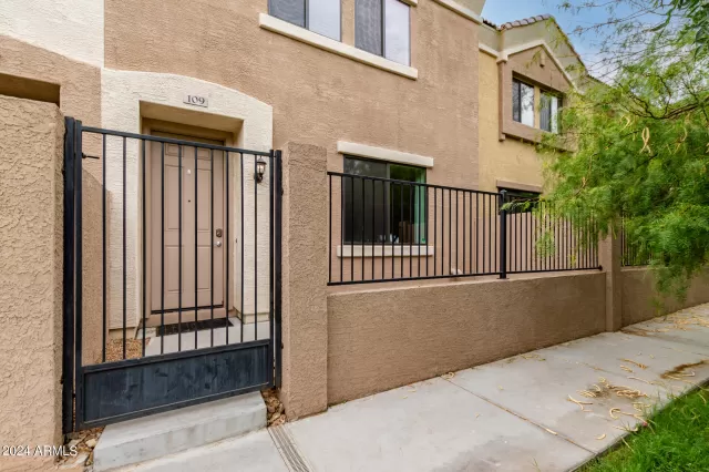 MLS: 6724263 Condo For Sale