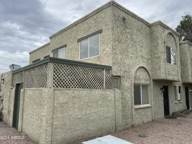 MLS: 6724286 Condo For Sale