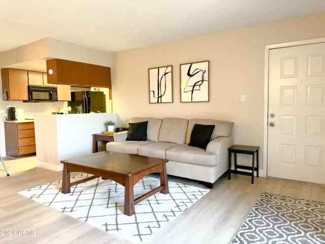 MLS: 6724336 Condo For Sale