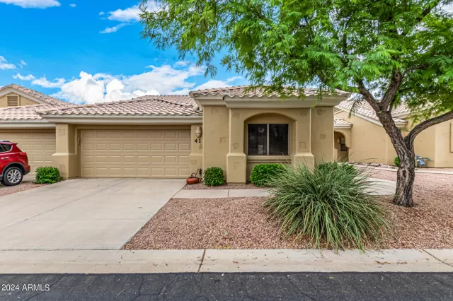 MLS: 6724435 Condo For Sale