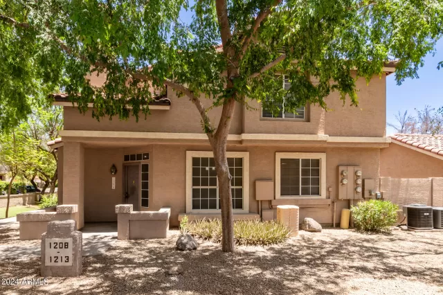 MLS: 6724474 Condo For Sale