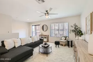 Photo #4: 6724730 Listing