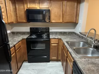 Photo #4: 6724824 Listing