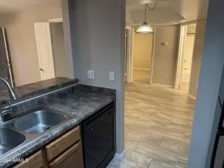 Photo #5: 6724824 Listing