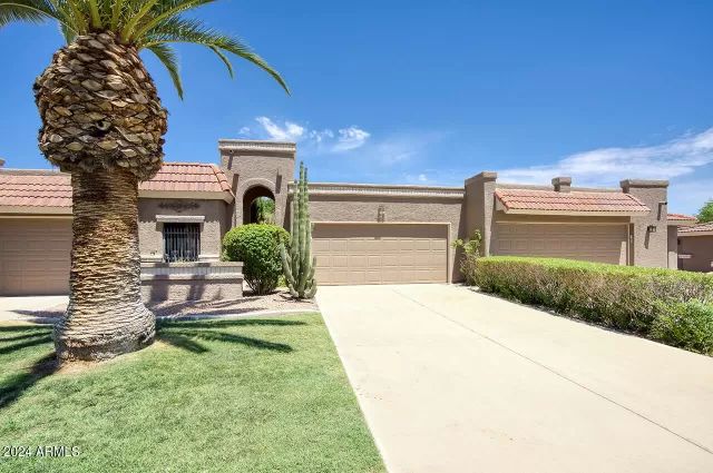 MLS: 6724867 Condo For Sale