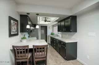 Photo #5: 6724867 Listing