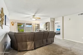 Photo #3: 6724877 Listing 