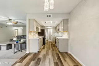 Photo #6: 6724877 Listing 