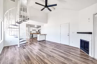 Photo #5: 6724936 Listing