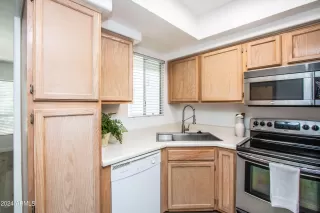 Photo #4: 6724952 Listing