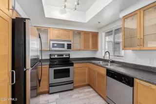 Photo #5: 6725197 Listing