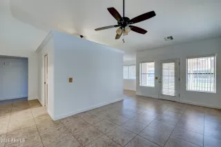 Photo #5: 6725233 Listing 