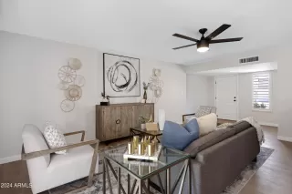 Photo #5: 6725766 Listing