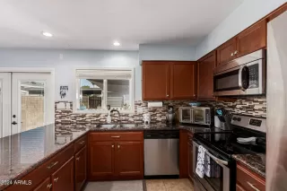 Photo #6: 6725783 Listing