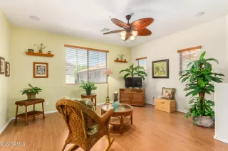 Photo #5: 6725823 Listing