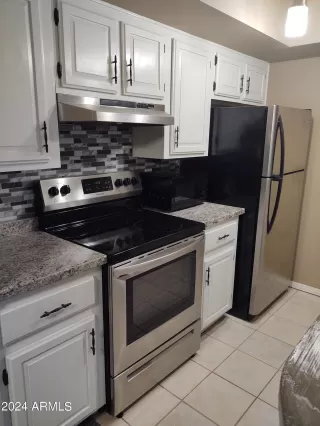 Photo #5: 6725840 Listing 