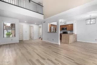 Photo #2: 6726105 Listing