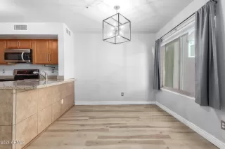 Photo #3: 6726105 Listing