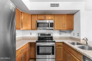 Photo #6: 6726105 Listing