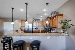 Photo #3: 6726290 Listing