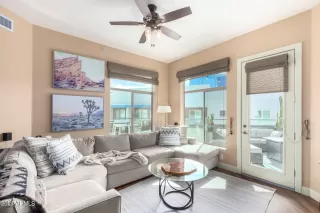 Photo #6: 6726366 Listing 