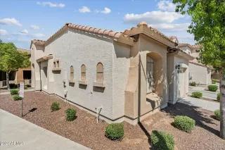 Photo #2: 6726697 Listing