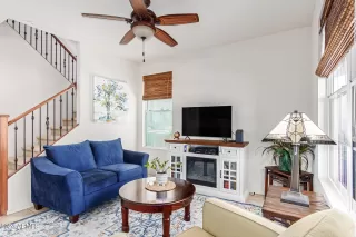 Photo #5: 6726939 Listing