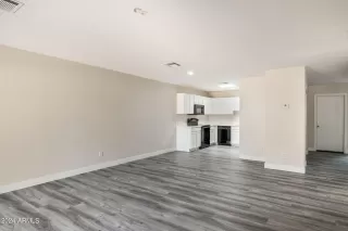 Photo #3: 6726981 Listing 