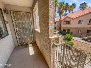 Photo #5: 6726987 Listing