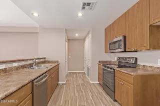 Photo #2: 6727357 Listing