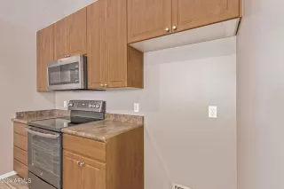 Photo #4: 6727357 Listing