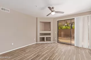 Photo #6: 6727357 Listing