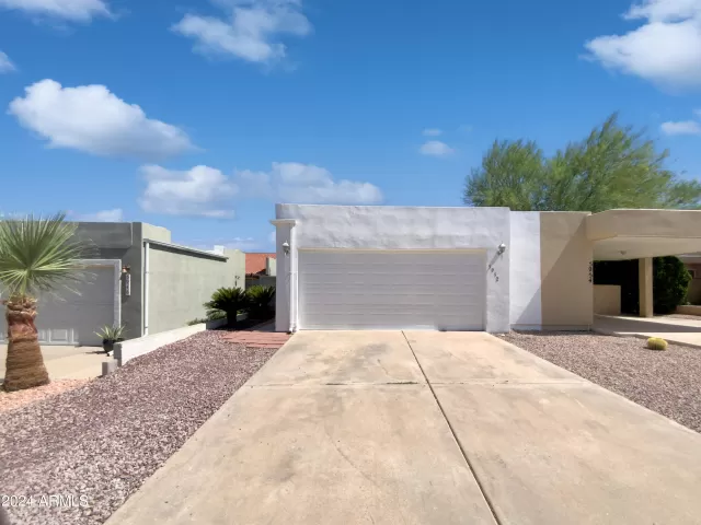 MLS: 6727582 Condo For Sale