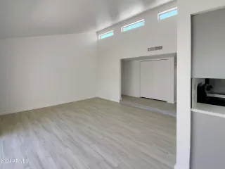 Photo #2: 6727582 Listing